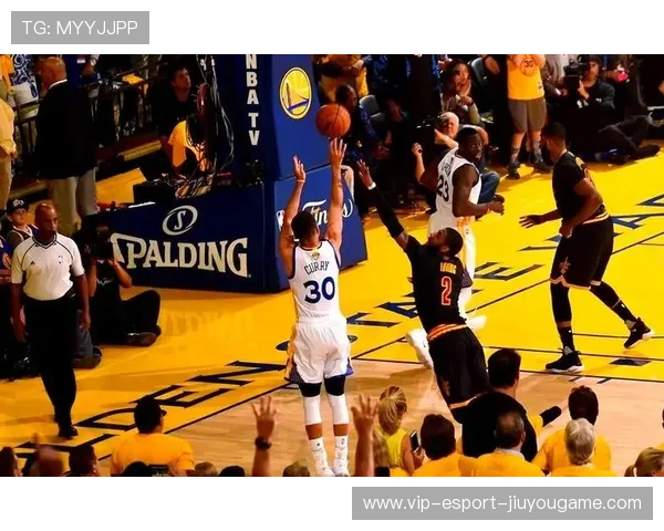 巨星联手:詹姆斯和库里的巅峰对决!,想看詹姆斯和库里一起打球 巨星联手:詹姆斯和库里的巅峰对决!,想看詹姆斯和库里一起打球